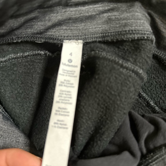 Lululemon gray jogger sweatpants size 4. EUC. - Picture 11 of 13